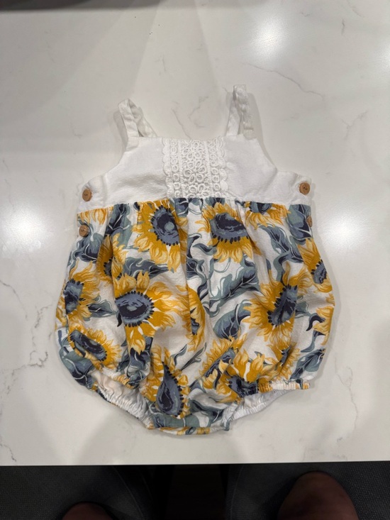Tommy Bahama Other - Tommy Bahama Sunflower Baby Bubble Romper - White, Yellow, Gray